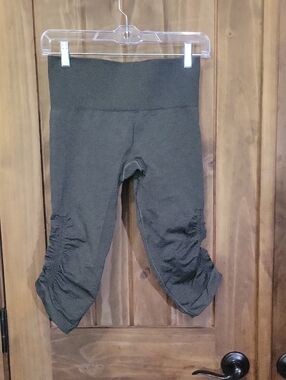 lululemon athletica  Green Ruched Cropped Leggings